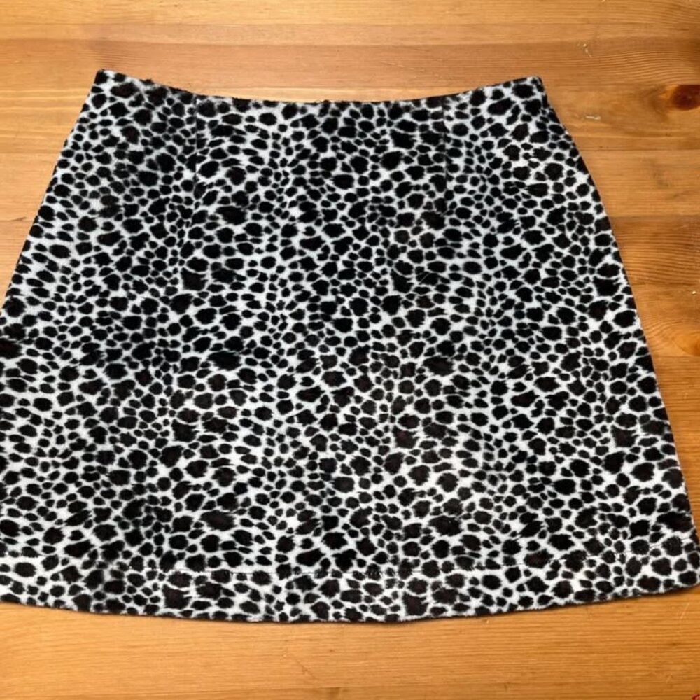 Le chateau faux fur skirt